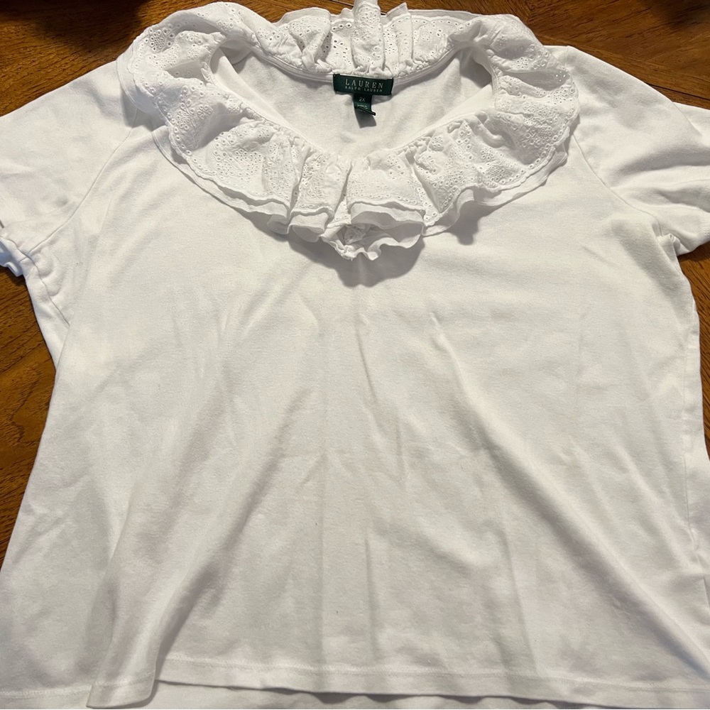 Beautiful Ralph Lauren Top